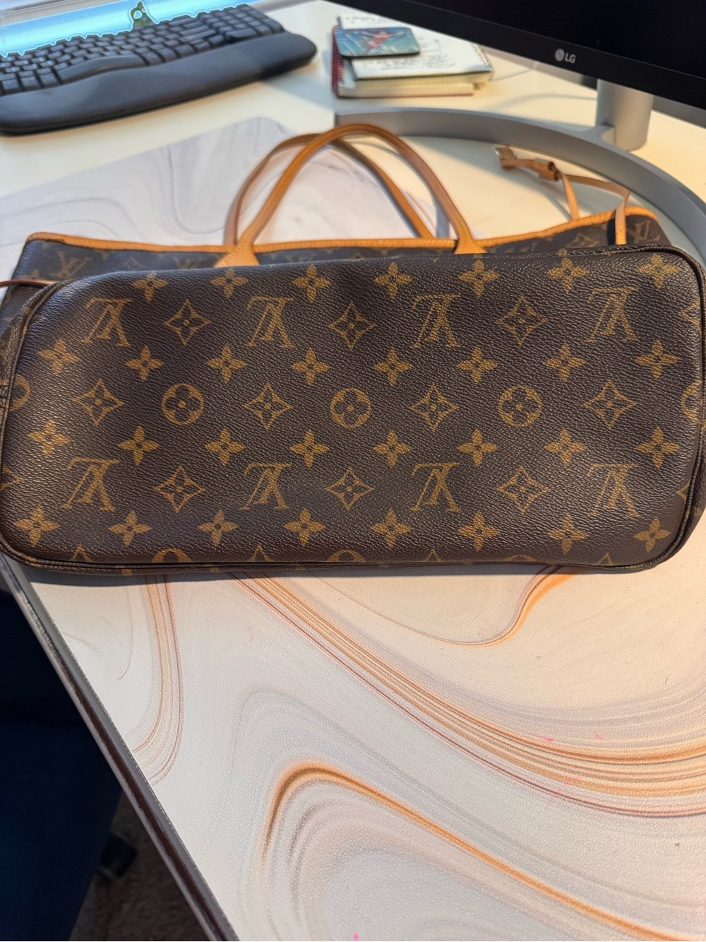 Authentic Louis Vuitton Monogram Canvas Neverfull MM - Picture 8 of 16